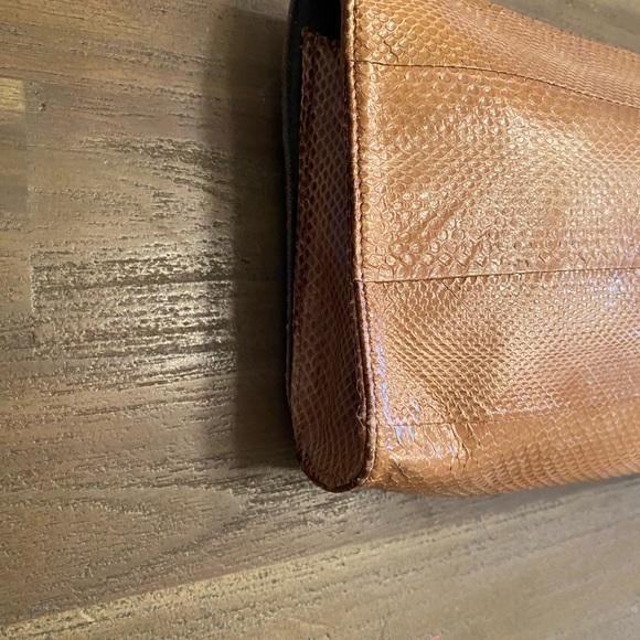 Beirn Womens Animal Print Striped Chained Strap Magnetic Clutch Handbag - Picture 9 of 9